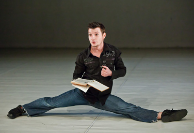 ujvarimilan monotanc