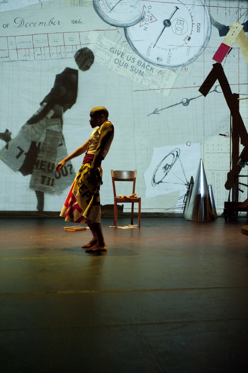 W.Kentridge Refuse_the_Hour_John_Hodgkiss280